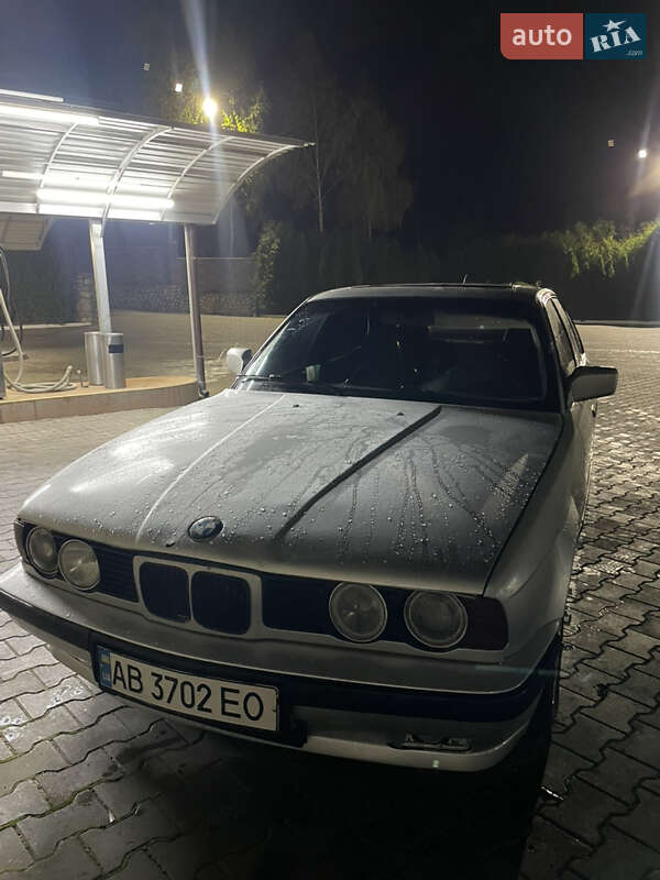 BMW 5 Series 1990 BMW 5 Series 1990