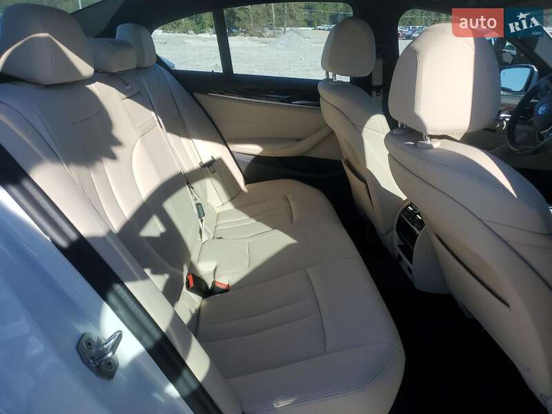 Седан BMW 5 Series 2019 в Львові