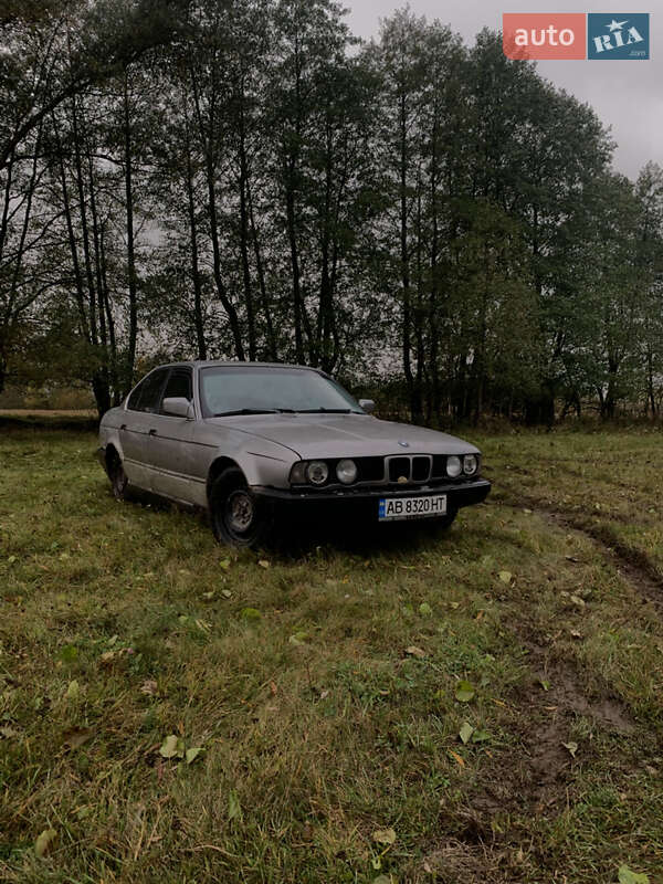 Седан BMW 5 Series 1989 в Гнивани фото 5 Седан BMW 5 Series 1989 в Гнивани