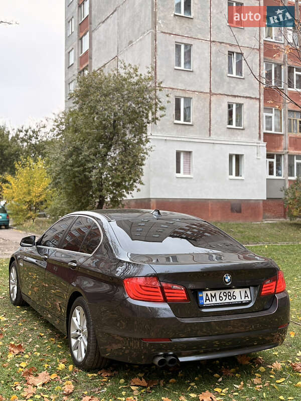 Седан BMW 5 Series 2012 в Чернігові