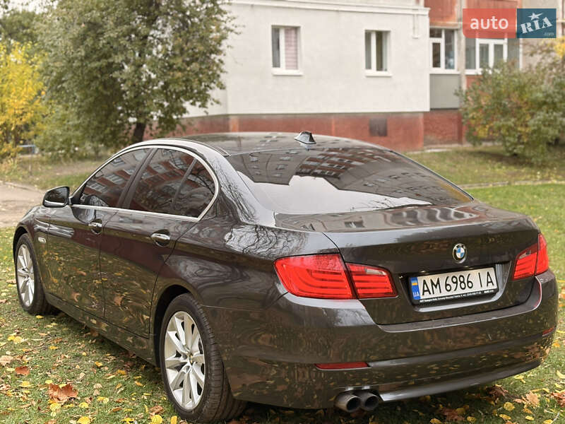 Седан BMW 5 Series 2012 в Чернігові