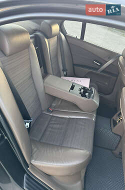 Седан BMW 5 Series 2003 в  фото 8 Седан BMW 5 Series 2003 в