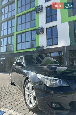 Седан BMW 5 Series 2007 в Вараше