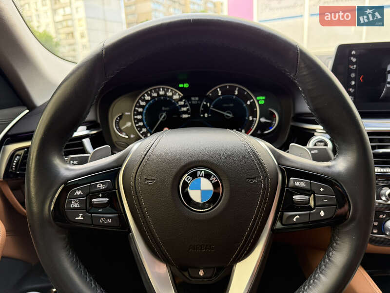Седан BMW 5 Series 2018 в Киеве фото 51 Седан BMW 5 Series 2018 в Киеве