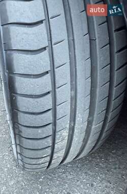 Седан BMW 5 Series 2012 в 