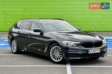 Универсал BMW 5 Series 2017 в 