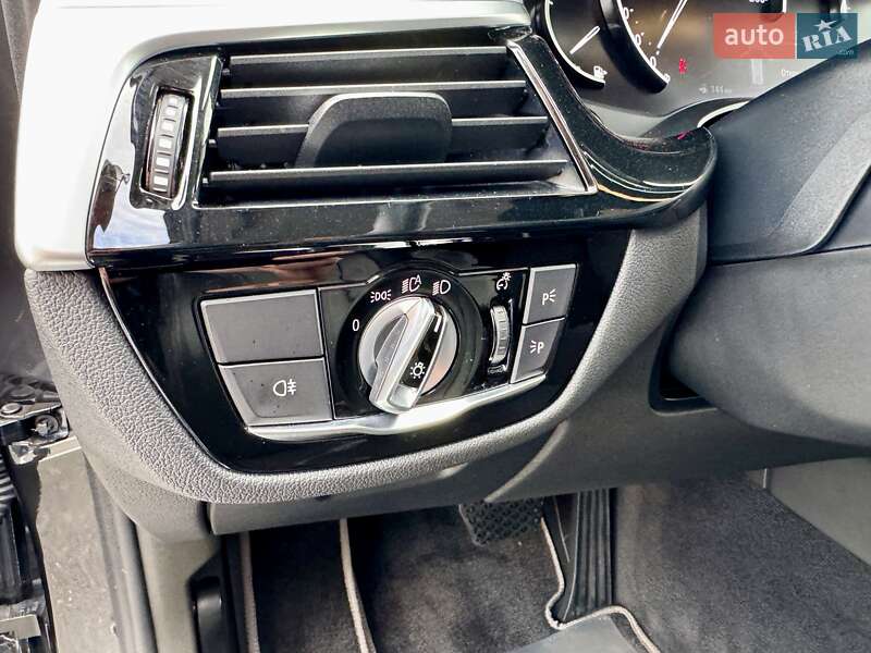 Універсал BMW 5 Series 2017 в Києві фото 35 Універсал BMW 5 Series 2017 в Києві
