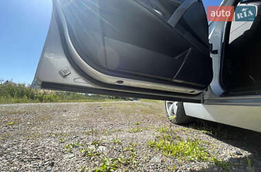 Универсал BMW 5 Series 2005 в  фото 20 Универсал BMW 5 Series 2005 в