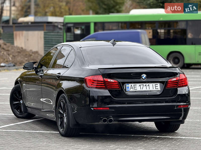 Седан BMW 5 Series 2016 в Киеве
