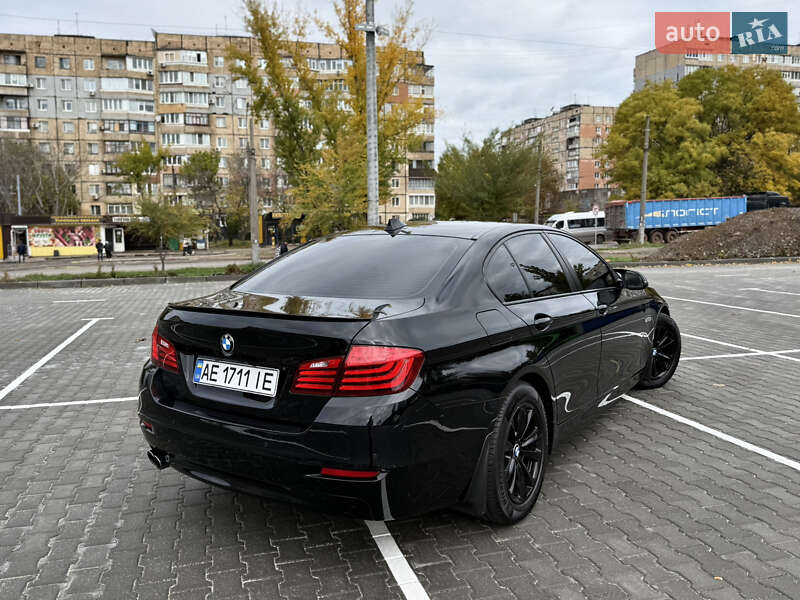 Седан BMW 5 Series 2016 в Киеве