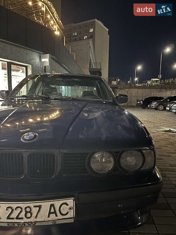 Седан BMW 5 Series 1989 в Хмельницком