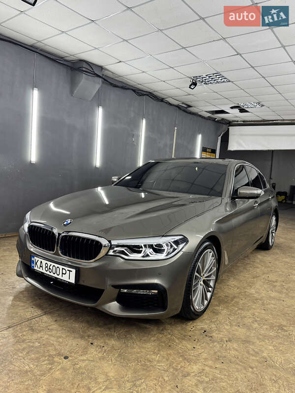 Седан BMW 5 Series 2017 в Киеве