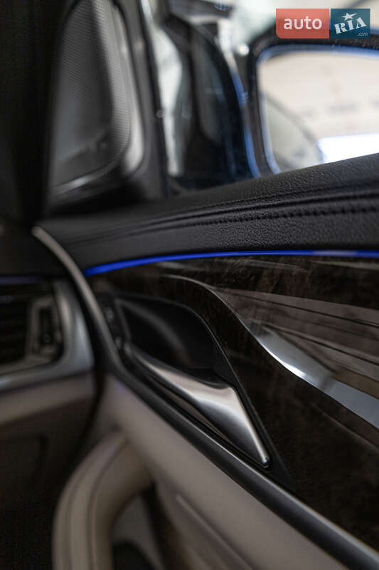 Седан BMW 5 Series 2017 в Львове фото 23 Седан BMW 5 Series 2017 в Львове