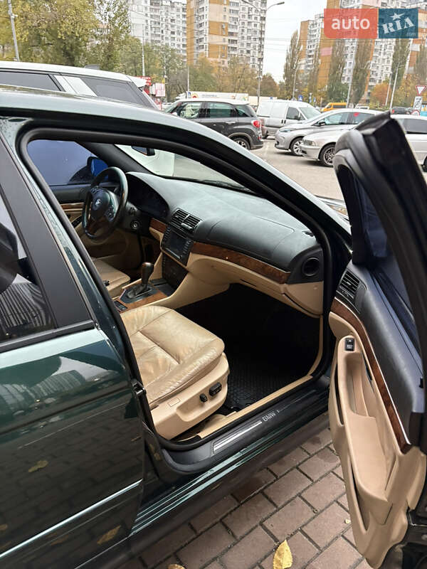 Седан BMW 5 Series 2001 в Киеве