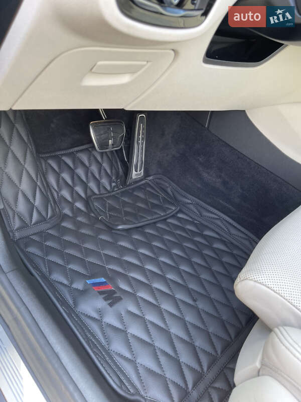 Седан BMW 5 Series 2018 в Днепре