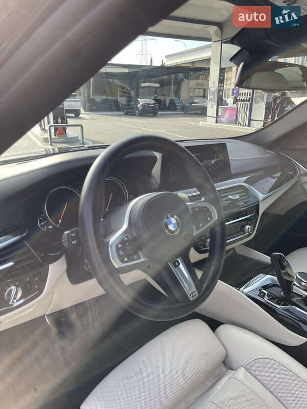 Седан BMW 5 Series 2018 в Днепре