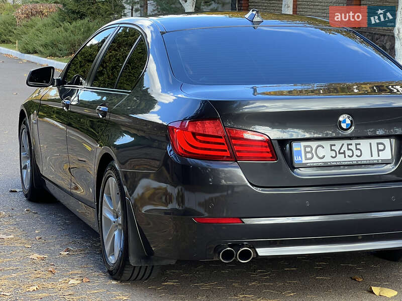 Седан BMW 5 Series 2012 в Ровно