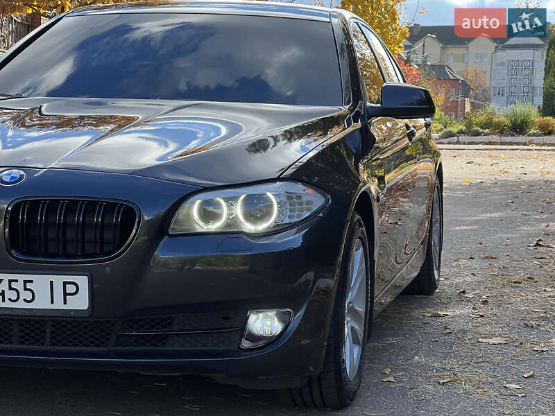 Седан BMW 5 Series 2012 в Ровно