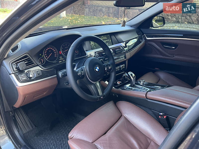 Седан BMW 5 Series 2012 в Ровно