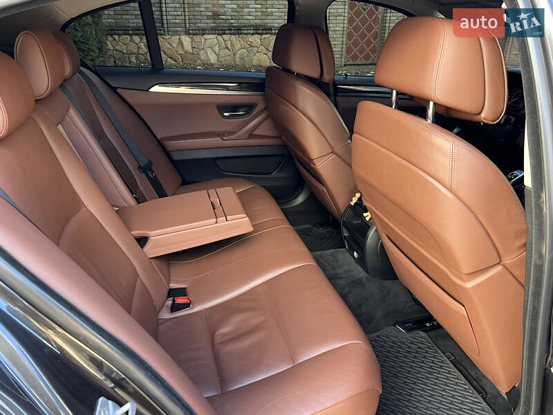 Седан BMW 5 Series 2012 в Ровно