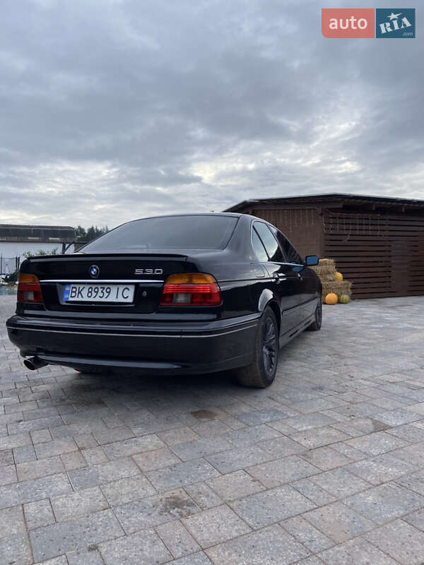 Седан BMW 5 Series 2002 в Ровно