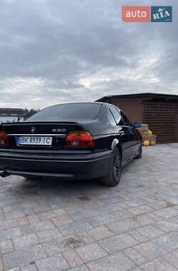 Седан BMW 5 Series 2002 в  фото 8 Седан BMW 5 Series 2002 в