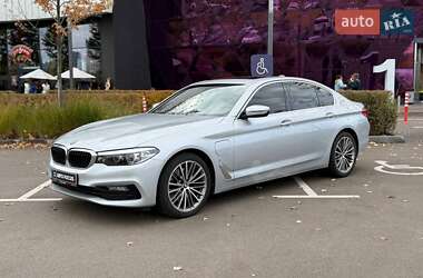 Седан BMW 5 Series 2018 в  фото 3 Седан BMW 5 Series 2018 в