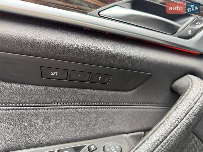Седан BMW 5 Series 2018 в Києві фото 13 Седан BMW 5 Series 2018 в Києві
