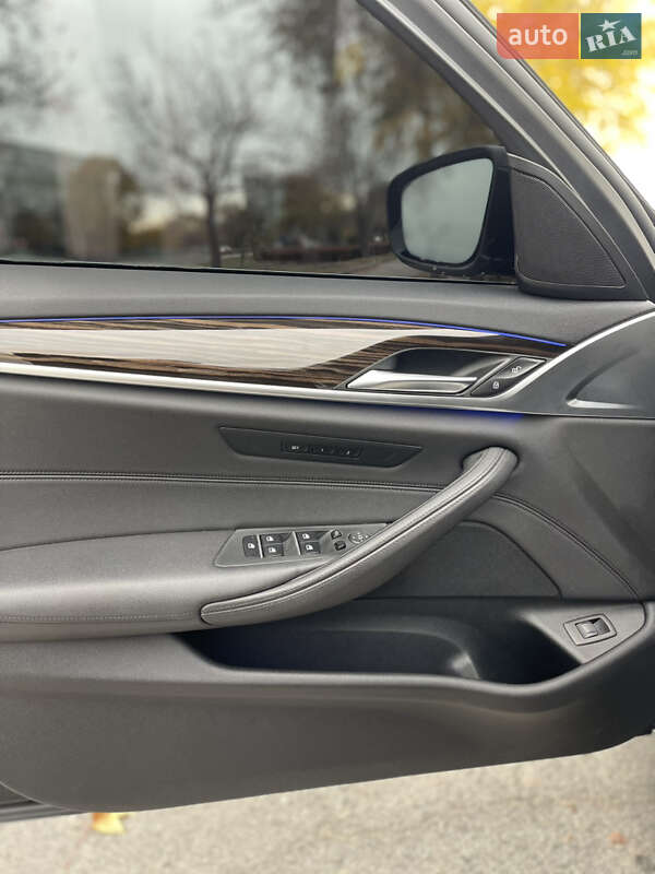 Седан BMW 5 Series 2018 в Днепре