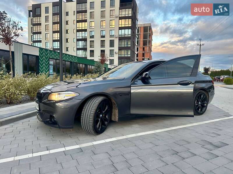 Седан BMW 5 Series 2013 в Городку