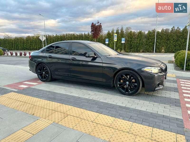 Седан BMW 5 Series 2013 в Городку