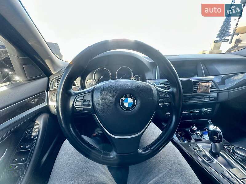 Седан BMW 5 Series 2013 в Городку