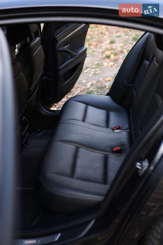 Седан BMW 5 Series 2014 в Дніпрі