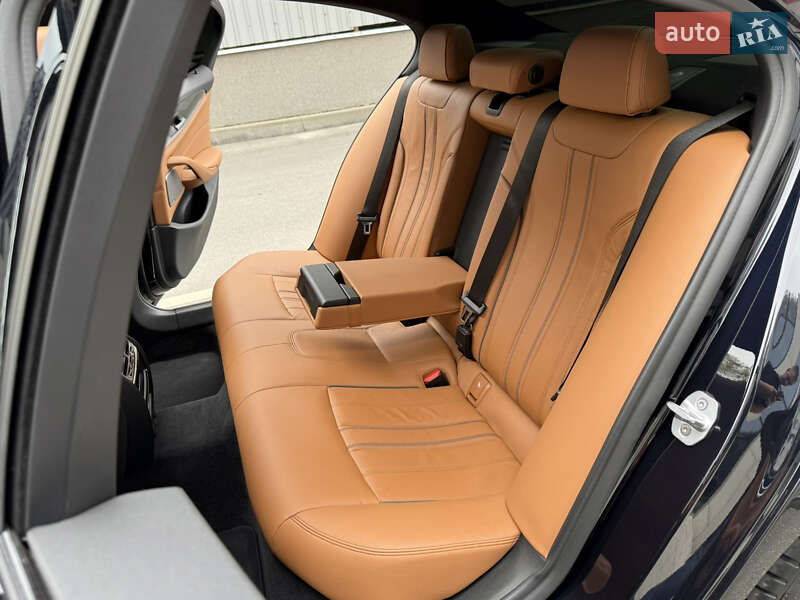 Седан BMW 5 Series 2018 в Києві фото 53 Седан BMW 5 Series 2018 в Києві