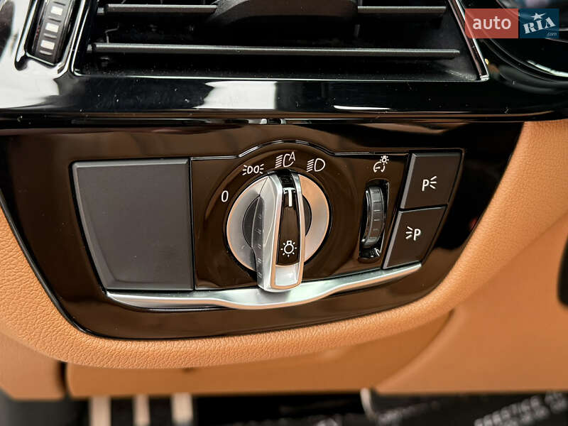 Седан BMW 5 Series 2018 в Києві фото 58 Седан BMW 5 Series 2018 в Києві