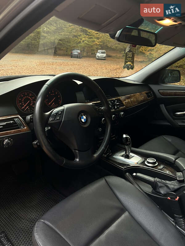 Седан BMW 5 Series 2008 в Львові