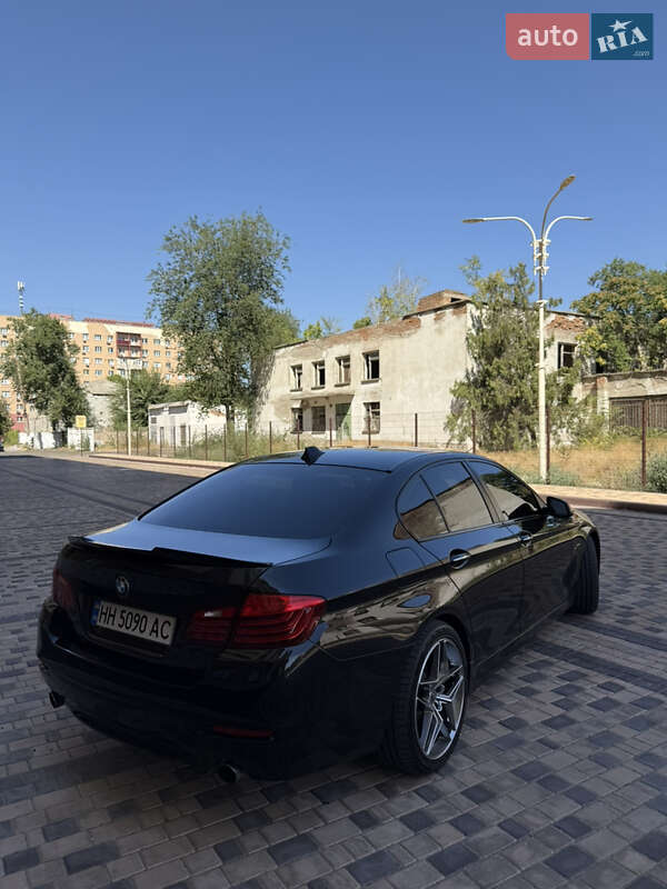 Седан BMW 5 Series 2016 в Измаиле