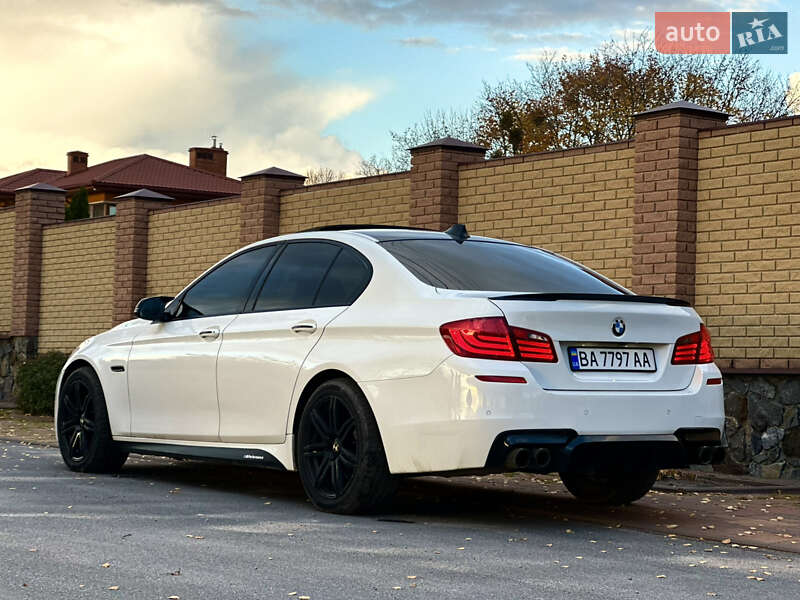 Седан BMW 5 Series 2014 в Кропивницком