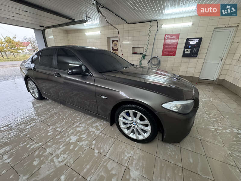 Седан BMW 5 Series 2012 в Жовкве