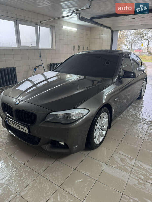 Седан BMW 5 Series 2012 в Жовкве