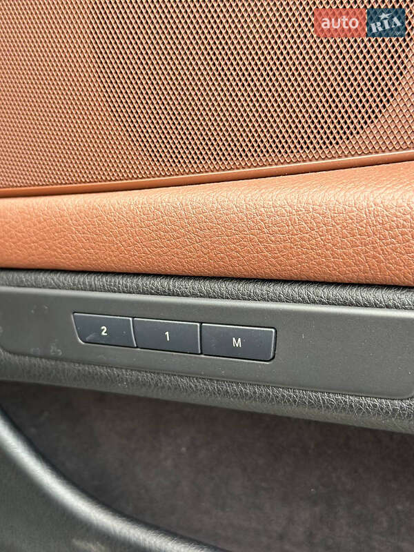 Седан BMW 5 Series 2013 в Ужгороді