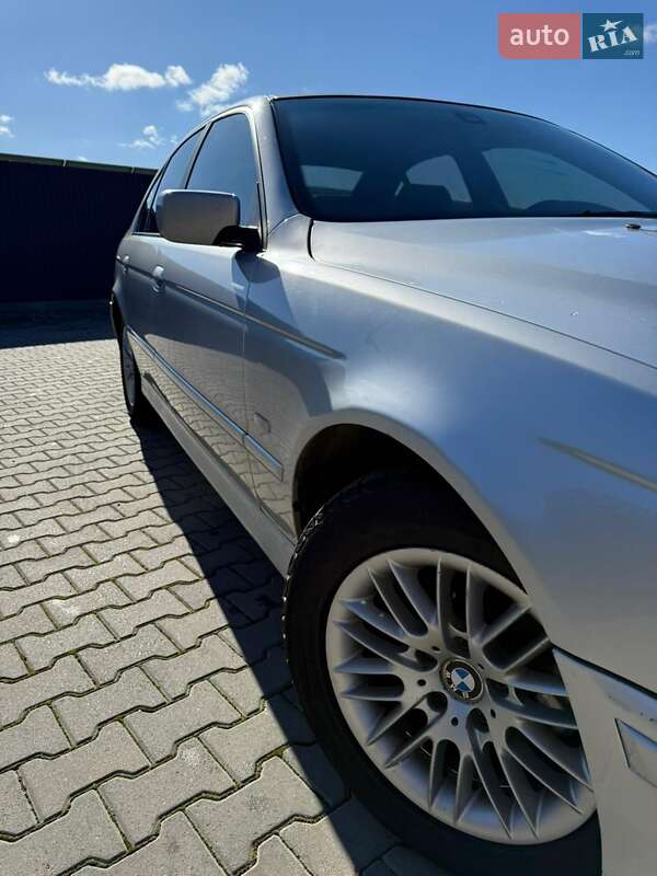 Седан BMW 5 Series 2002 в Летичіві