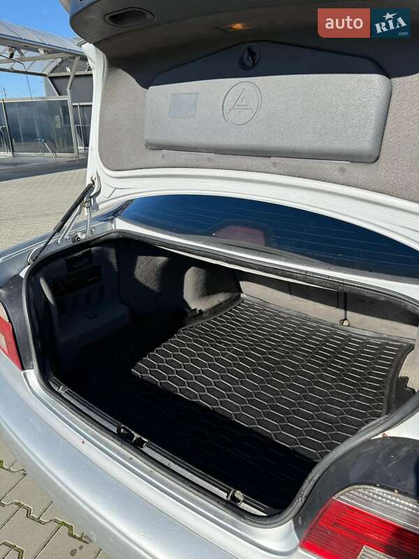 Седан BMW 5 Series 2002 в Летичіві