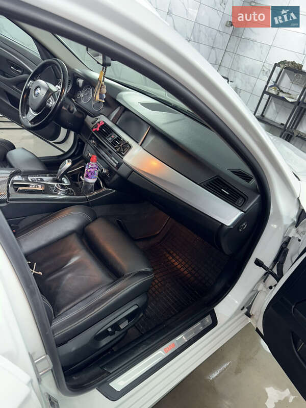 Універсал BMW 5 Series 2014 в Чернівцях фото 10 Універсал BMW 5 Series 2014 в Чернівцях