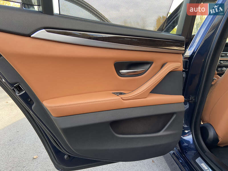 Седан BMW 5 Series 2014 в Чернигове