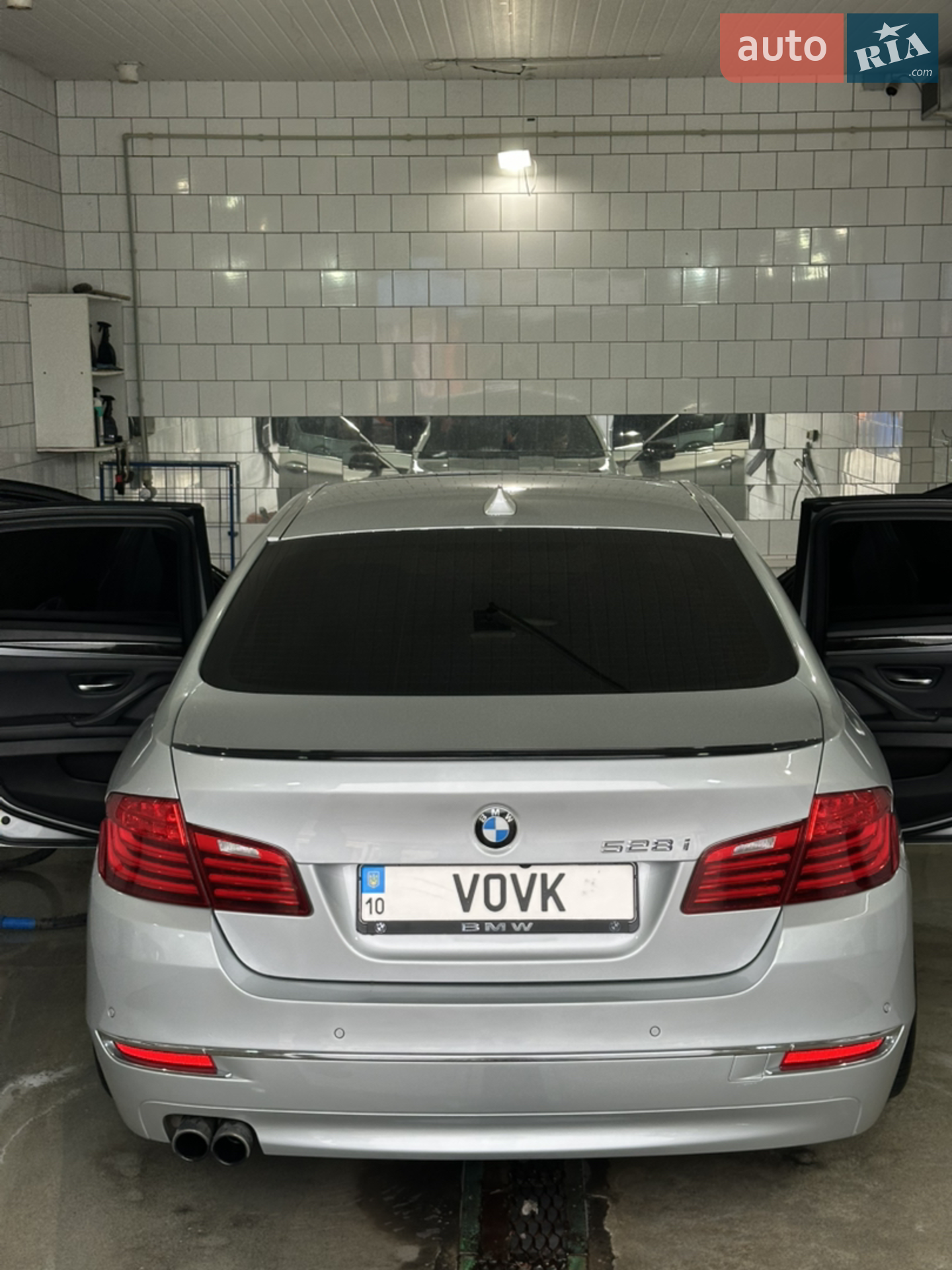 BMW 5 Series 2014 VIN WBA5A5C59ED502428 фото оголошення 8 з 17