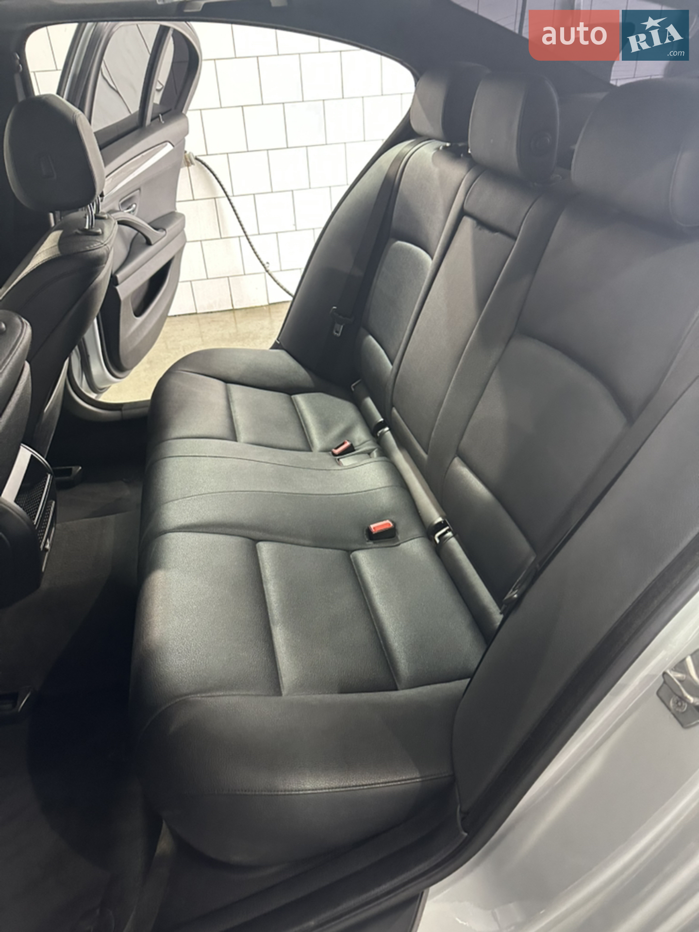 BMW 5 Series 2014 VIN WBA5A5C59ED502428 фото оголошення 12 з 17
