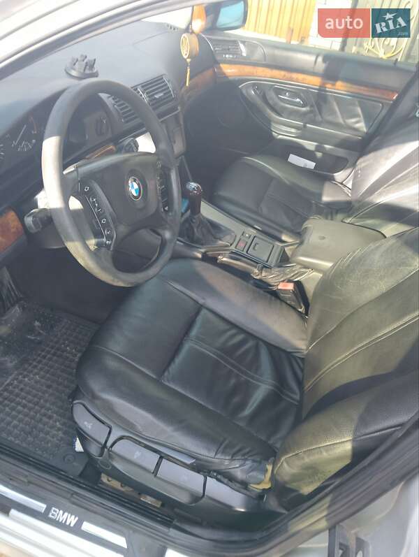 Седан BMW 5 Series 2000 в Виннице