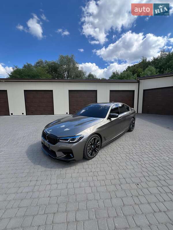 Седан BMW 5 Series 2017 в Львове фото 22 Седан BMW 5 Series 2017 в Львове