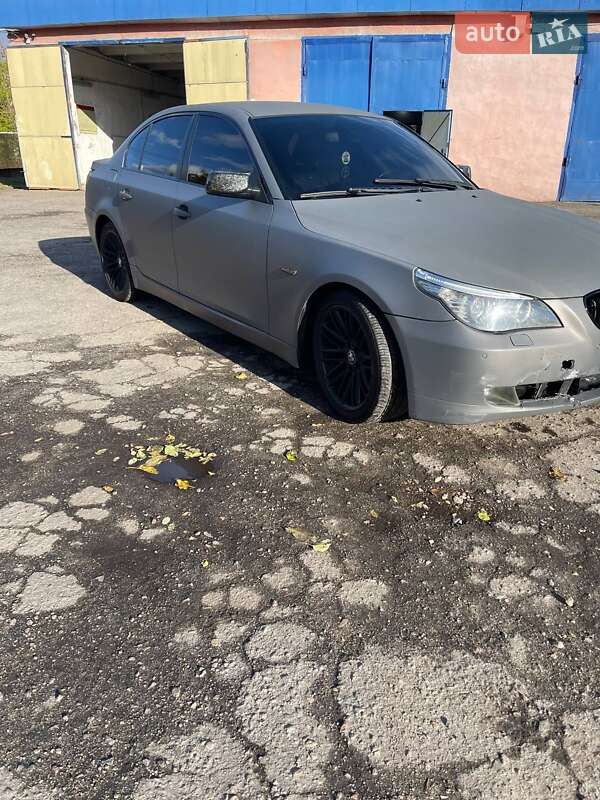 Седан BMW 5 Series 2007 в Александрие